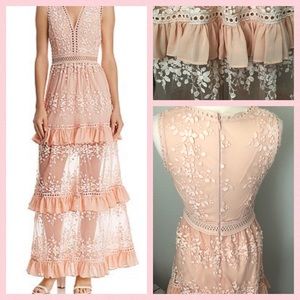 💗 CLEARANCE 💗 GORGEOUS Vine Lace Maxi Dress in Blush💗